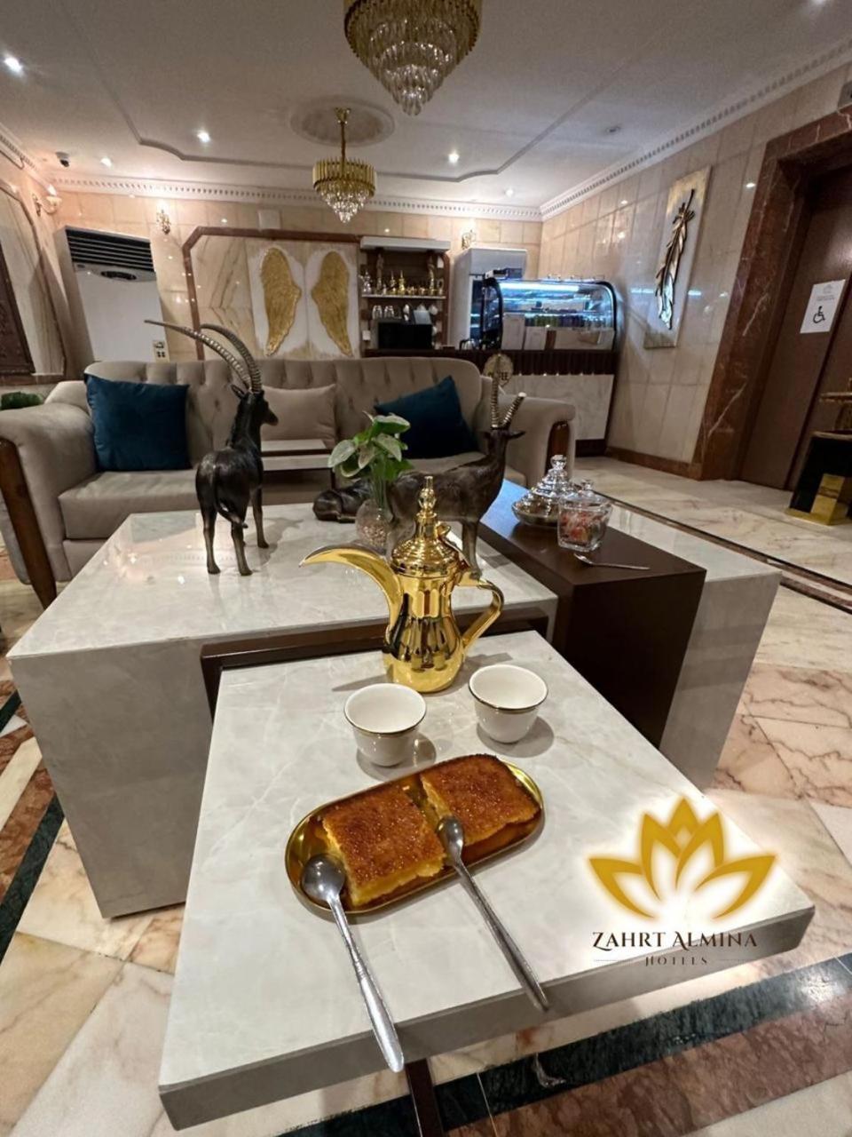 زهرة الميناء للشقق المخدومة Apartment *
